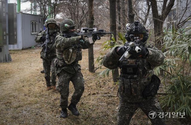 육군 제51보병사단과 700특공연대, 도시지역 탐색격멸작전 [포토뉴스]