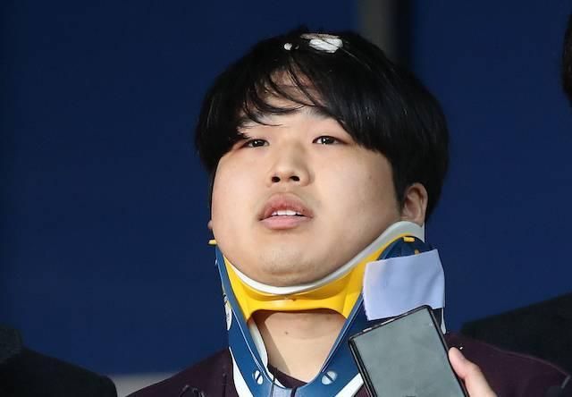 검찰 송치되는 박사방 운영자 조주빈. 연합뉴스