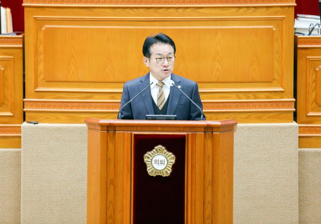 안양시의회 국민의힘 김주석 의원이 13일 5분 발언을 하고 있다. 안양시의회 제공.