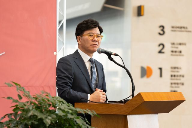 김상회 경기아트센터 신임 사장이 14일 경기아트센터에서 열린 취임식에서 취임사를 하고 있다. 경기아트센터 제공