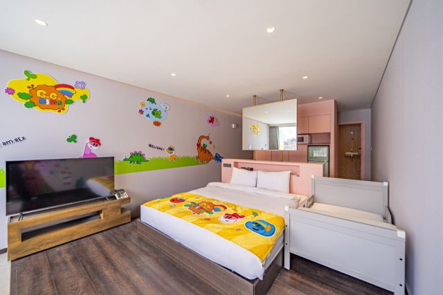 고고다이노 제작사 모꼬지가 가평에 국내 최초 키즈호텔 '고고다이노 키즈호텔'을 개관했다. 모꼬지 제공