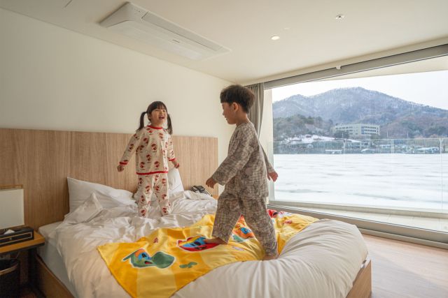 고고다이노 제작사 모꼬지가 가평에 국내 최초 키즈호텔 '고고다이노 키즈호텔'을 개관했다. 모꼬지 제공