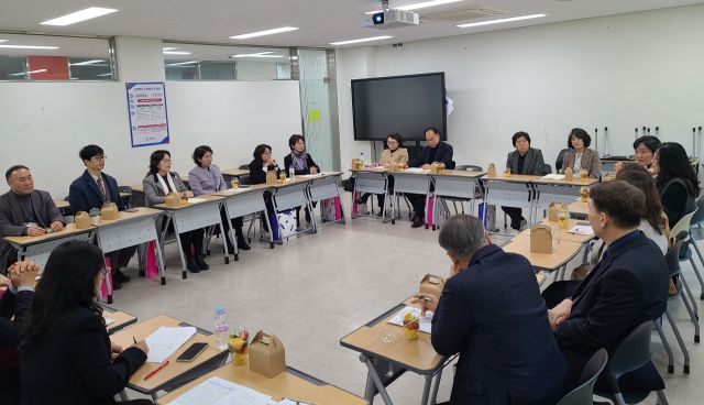 구리남양주교육지원청은 유·초·중·고·특 상반기 통합회의 및 지구장학협의회를 열고 있다.구리남양주교육지원청 제공