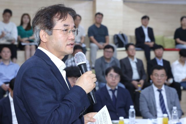 지난해 8월27일 열린 거점형 스마트시티 조성사업 착수 보고회에 참석한 이동환 시장이 인삿말을 하고 있다. 고양특례시 제공
