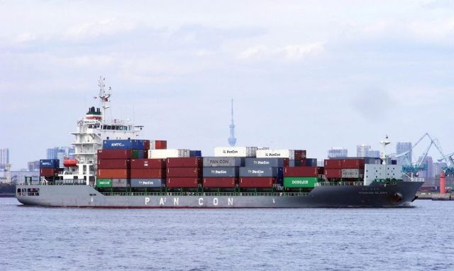 범주해운의 ‘팬콘 글로리’호가 인천항만공사가 운영하는 새로운 항로에서 운항을 하고 있다. 인천항만공사 제공