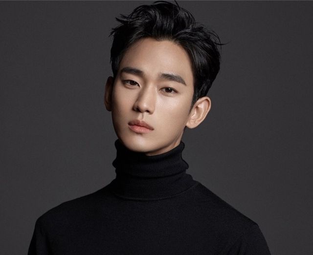 배우 김수현. 김수현 인스타그램 캡처