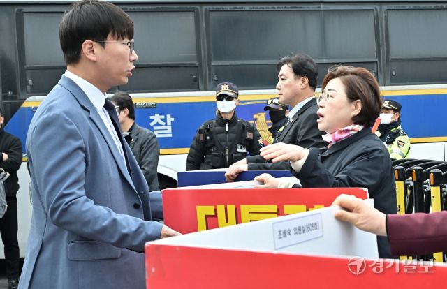 한덕수 국무총리 탄핵 기각, 헌법재판소 모습 [포토뉴스]