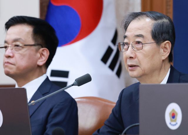 한덕수 대통령 권한대행 국무총리가 25일 정부서울청사에서 열린 국무회의에서 발언하고 있다. 연합뉴스