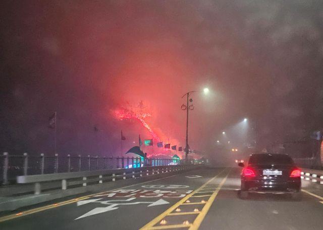 청송 일대로 번진 산불 [포토뉴스]