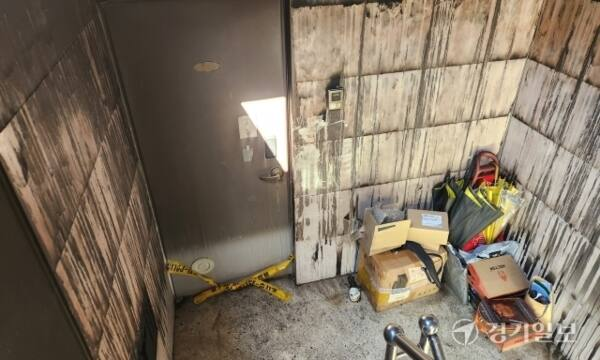 인천 서구 심곡동의 한 빌라에서 불이 나 중상을 입은 A양(12)이 사고 닷새 만에 숨졌다. 사진은 사고 현장. 경기일보 DB