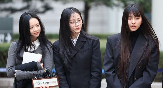 7일 법정출석을 마친 뉴진스. 연합뉴스