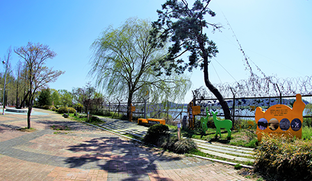 경기도 DMZ 평화의 길 전경. 경기도 제공