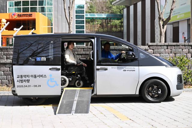 화성도시공사와 현대자동차가 교통약자를 위한 유니버설디자인 친환경 자동차 실증사업을 추진한다. 화성도시공사 제공