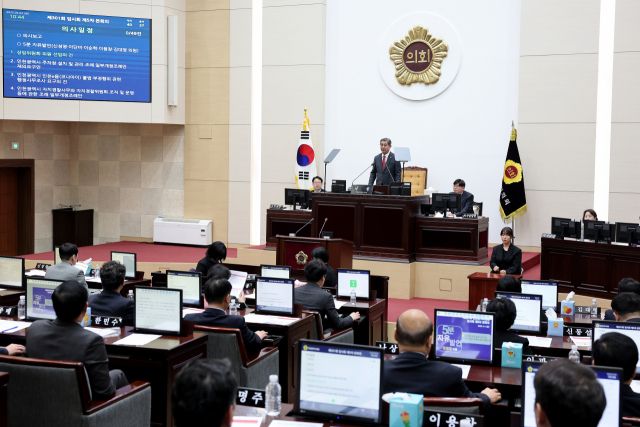 지난 4일 제301회 5차 본회의에서 ‘인천시 기후위기 극복과 교통복지 실현을 위한 무상교통 지원 조례안’이 부결됐다. 인천시의회 제공