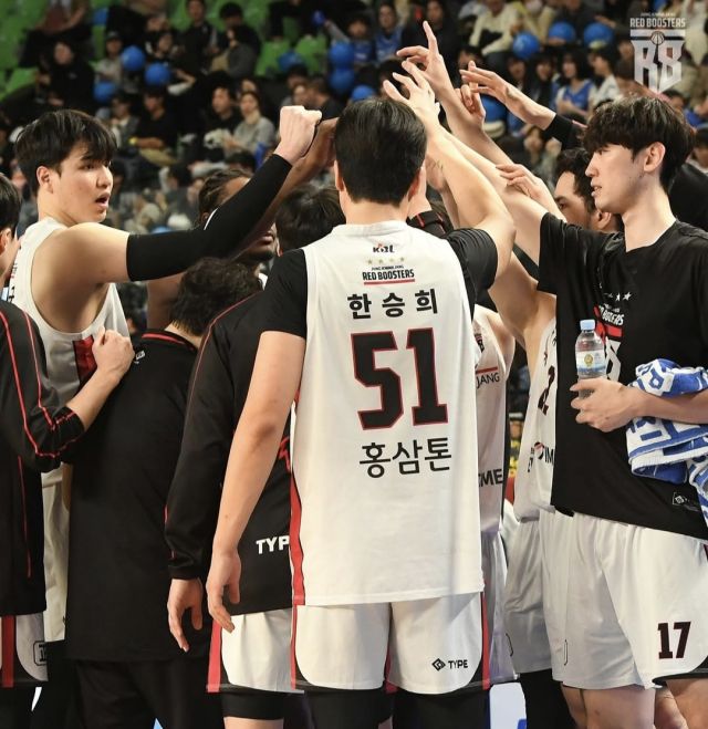 안양 정관장이 ‘2024-2025 KCC 프로농구’ 6강 플레이오프서 울산 현대모비스와 4강행을 놓고 다툰다. 정관장 구단 제공