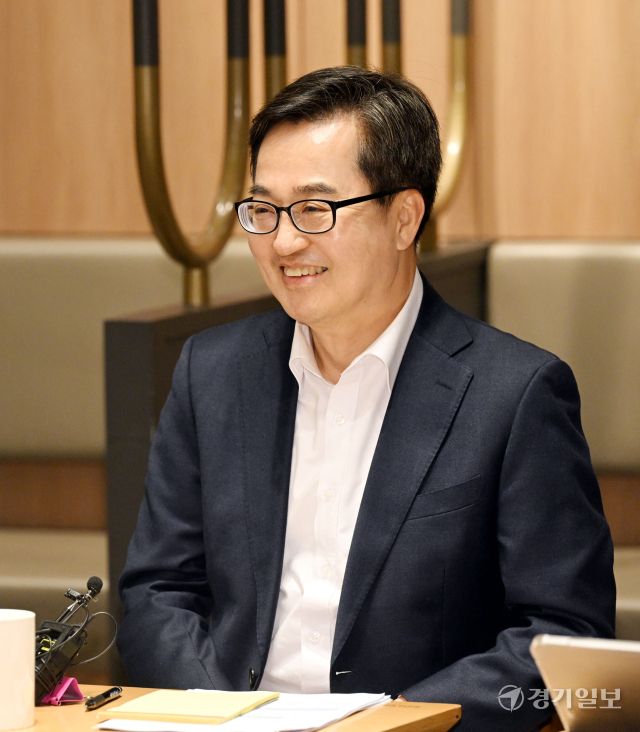 대선 출마선언한 김동연 경기도지사, 청년들과의 만남 [포토뉴스]