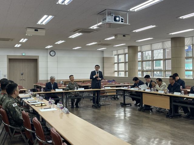 김정민 양주부시장이 광적농협에서 열린 2025 민관군 상생발전협의회에서 인사말을 하고 있다. 양주시 제공