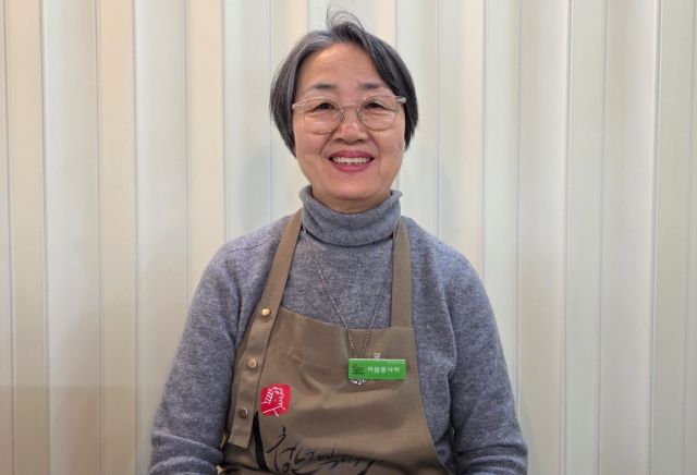 16일 인천 미추홀구 사회적협동조합 ‘청년밥상 빨라우’에서 김혜숙 이사장(78)이 봉사활동 소감을 말하고 있다. 장민재 기자