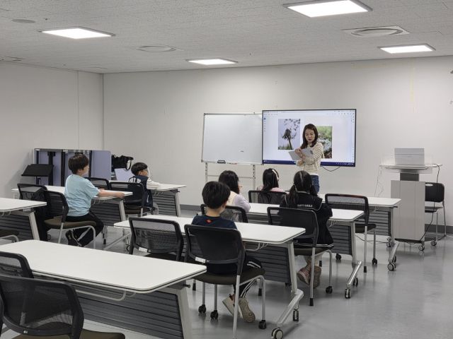용인문화재단이 용인교육지원청과 협력해 용인미르아이 공유학교 기관공헌형 프로그램을 진행하고 있다. 용인문화재단 제공