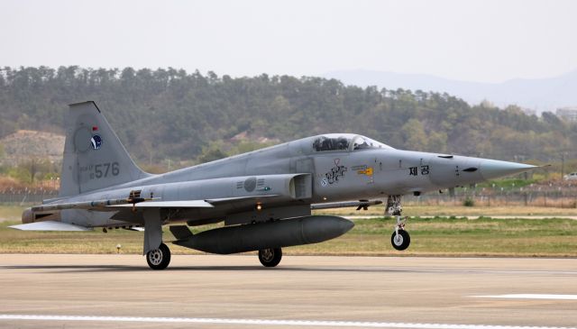 착륙 중인 전투기. 사진은 기사 내용과 관련 없음. 연합뉴스