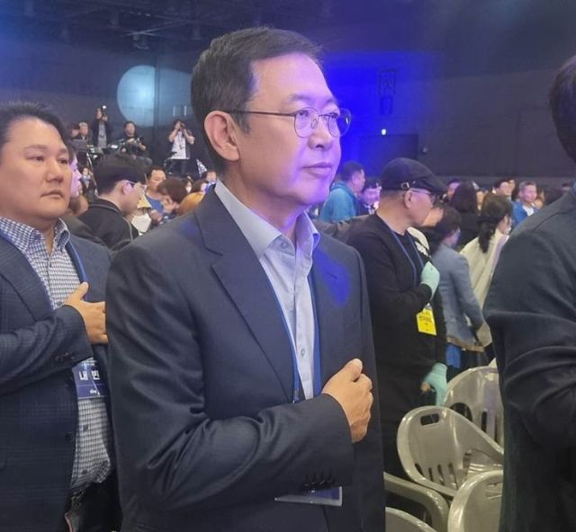 박남춘 전 인천시장이 27일 경기도 일산킨텍스에서 열린 더불어민주당의 대선 후보자 선출을 위한 수도권 경선 현장에 참여하고 있다. 박 전 시장 SNS 제공.