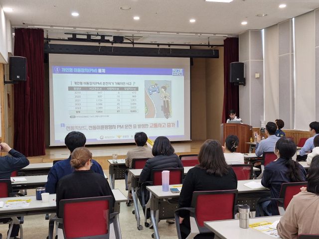 안산단원경찰서가 범죄피해로부터 다문화 가정 및 외국인 청소년 등을 보호하기 위해 이들을 대상으로 범죄예방 교육을 상시 실시한다. 단원서 제공