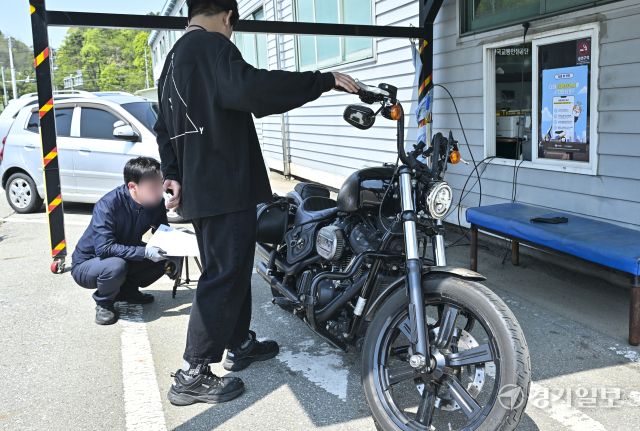 이륜차 안전검사 의무화 시작 [포토뉴스]
