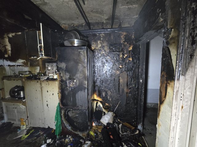 지난 4일 오후 11시 부천시 소사구 송내동 한 주택에서 화재가 발생했다. 경기도소방재난본부 제공