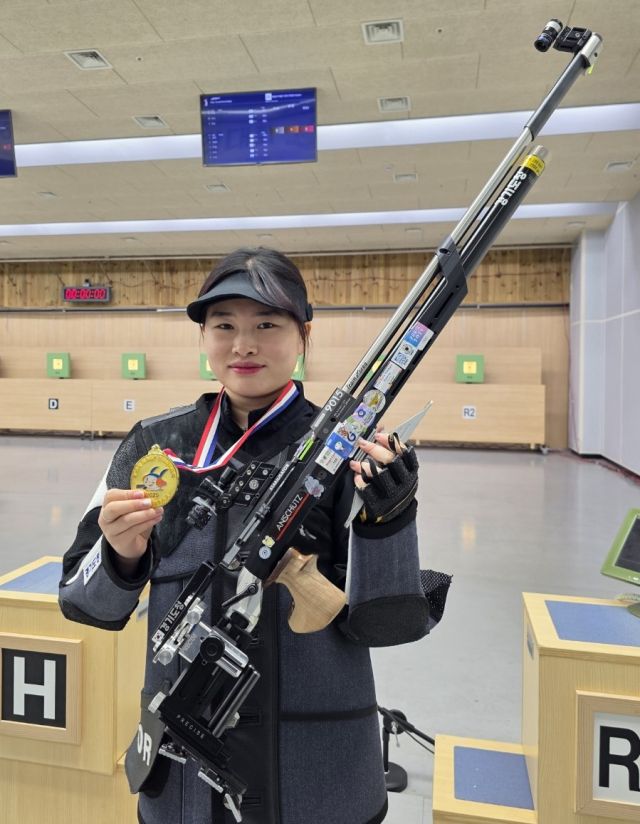 제26회 미추홀기 전국사격대회 여자 일반부 공기소총 금메달 금지현.경기도청 제공