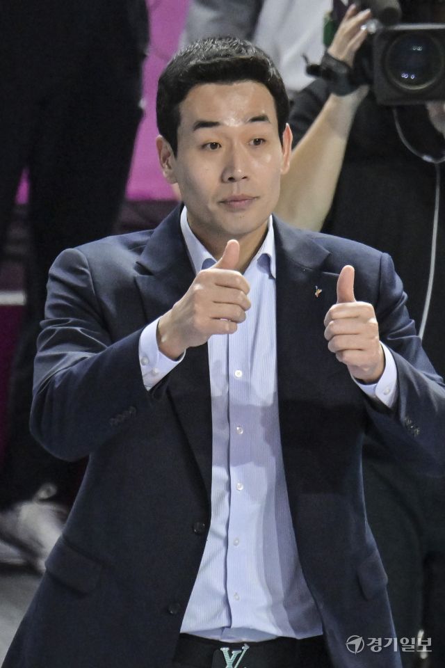 여자배구 흥국생명, 5세트 끝에 챔피언 [포토뉴스]