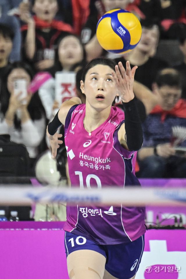 여자배구 흥국생명, 5세트 끝에 챔피언 [포토뉴스]