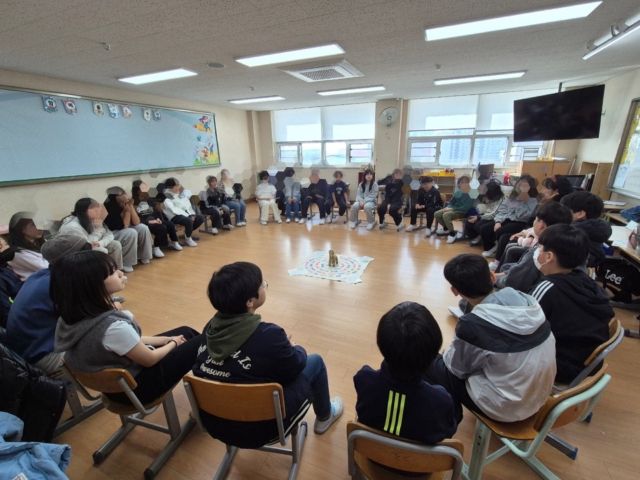 이천교육지원청이 학생과 학교 내 갈등의 교육적 해결 위한 서희 대화모임 운영을 시작했다. 이천교육지원청 제공