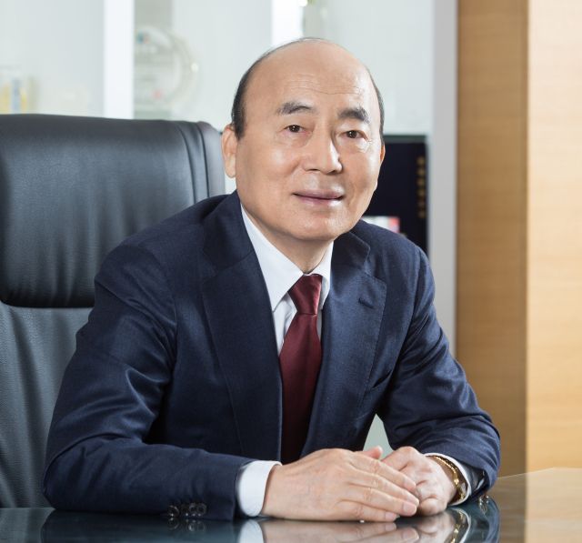 이봉관 서희건설 회장. 서희건설