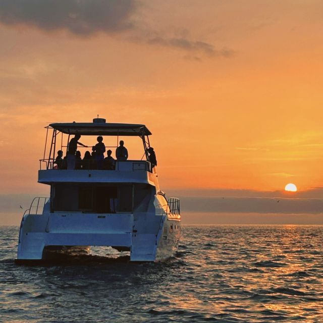 ‘글라이더스왕산’ 석양 요트 체험. 관관공사 제공