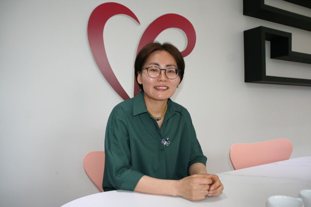 홍주화 오산시자원봉사센터 토탈공예봉사단장. 강경구 기자