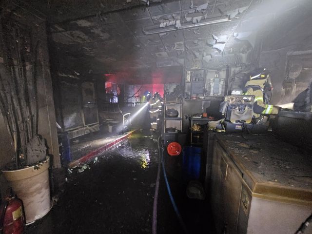 평택시 평택동 2층주점 화재현장. 평택소방서 제공