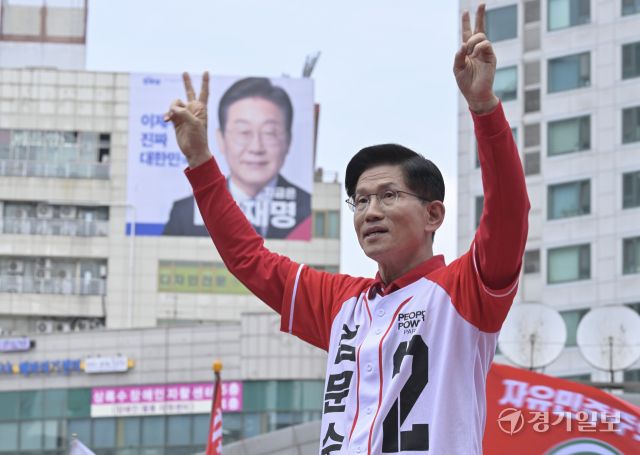 국민의힘 김문수 대선 후보, 고양 화정역에서 지지 호소 [포토뉴스]