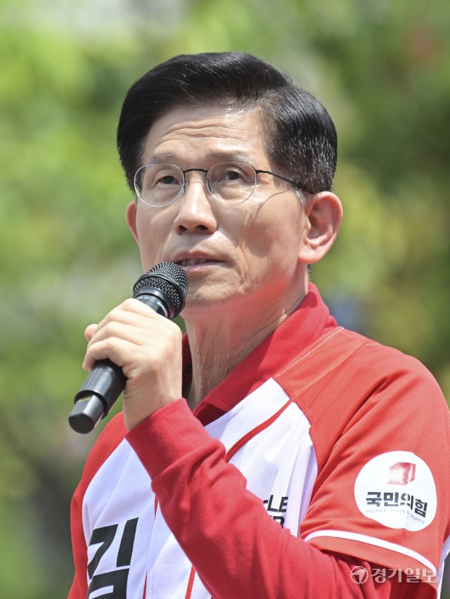 국민의힘 김문수 대선 후보, 고양 화정역에서 지지 호소 [포토뉴스]