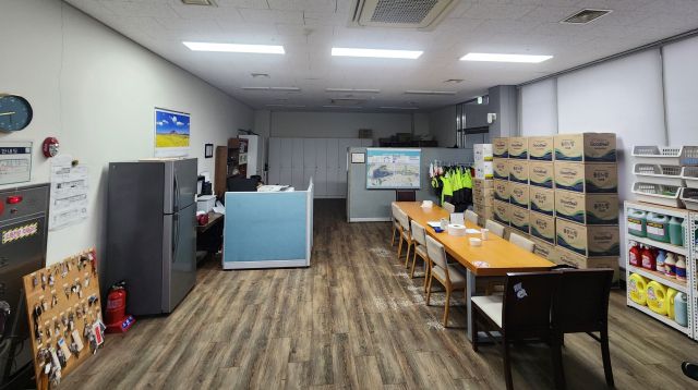 화성특례시가 최근 전수조사를 실시한 동탄호수공원 휴게시설 내부. 화성특례시 제공