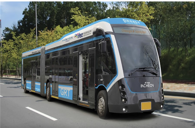 인천 청라국제도시 지역에서 운행하는 GRT 버스 모습. 인천경제청 제공