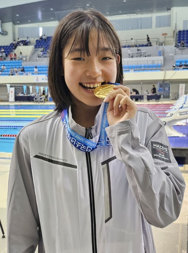 제54회 전국소년체육대회 수영 여초부 3관왕 조하린. 고잔초 제공