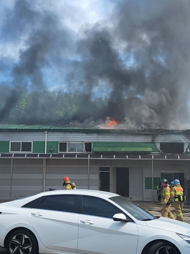 화성 양감면 공장 기숙사 화재현장. 경기도소방재난본부 제공