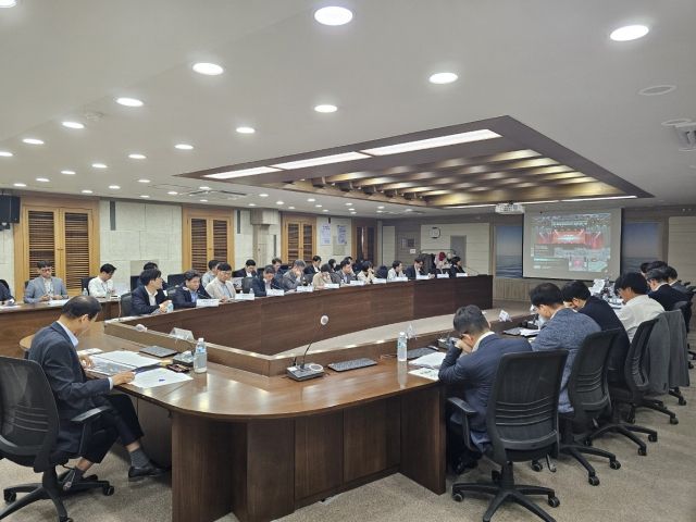 29일 인천시청 영상회의실에서 ‘2025 APEC 인천 국제회의 추진 TF 중간보고회’를 하고 있다. 인천시 제공