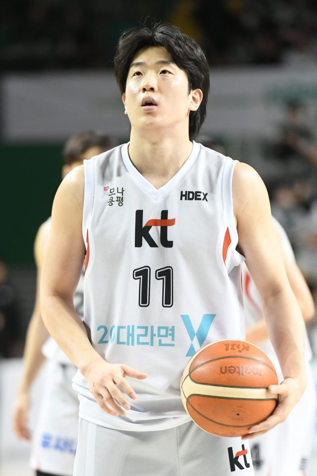 KT 소닉붐, 내부 FA인 가드 이현석과 계약.KT 제공