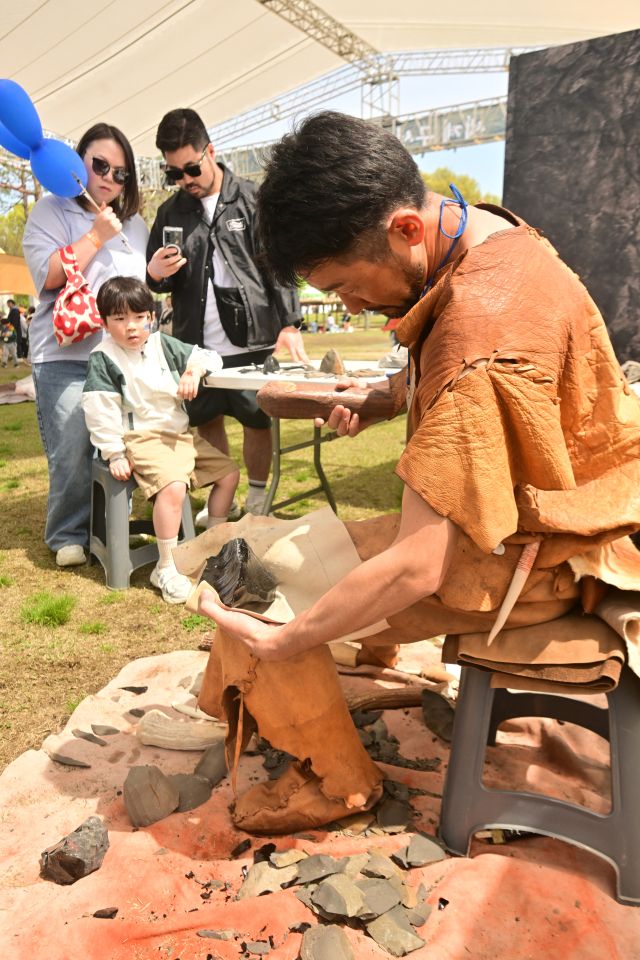 “지금 연천은 불 피우는 중입니다" 연천 구석기축제 [포토뉴스]