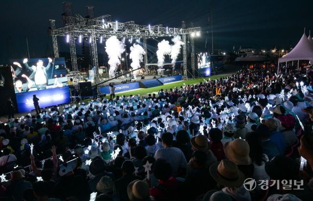 제15회 화성 뱃놀이 축제 개막 [포토뉴스]