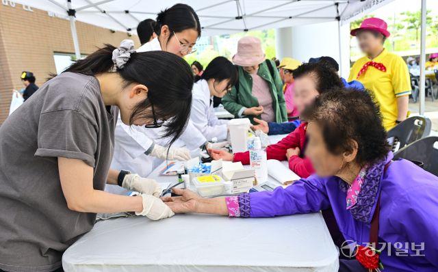 화성특례시, 어버이날을 맞아 효드림 행사 진행 [포토뉴스]