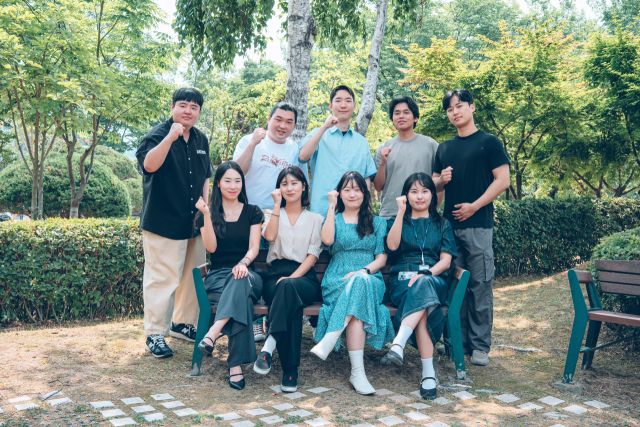 시민과 공감하고 웃음을 나누는 영상콘텐츠로 주목받고 있는 ‘오산시 유튜브 공무원 서포터즈’. 오산시 제공