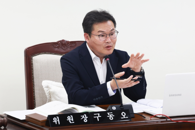 구동오 인천 부평구의회 행정복지위원장(국민의힘·가선거구)이 최근 열린 제269회 구의회(정례회) 제6차 행정복지위원회에서 발언하고 있다. 부평구의회 제공