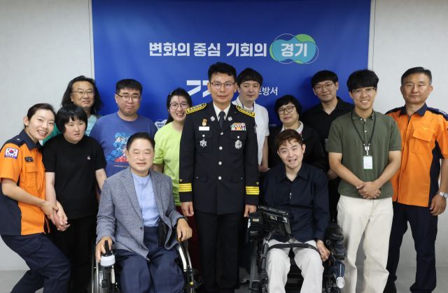 안양소방서는 16일 ‘제14회 경기도민 심폐소생술 경연대회’ 장애인부 수상자에게 표창을 수여했다. 안양소방서 제공.